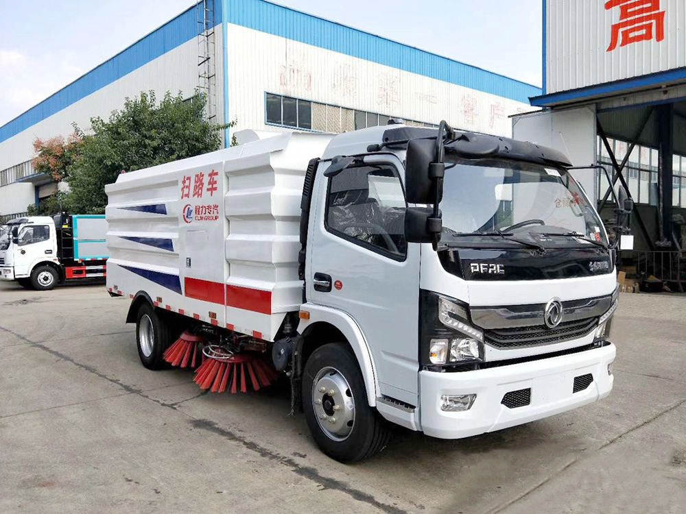 國(guó)六東風(fēng)凱普特掃路車（7.5立方）
