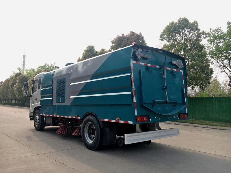 國(guó)六東風(fēng)天錦掃路車（12立方）