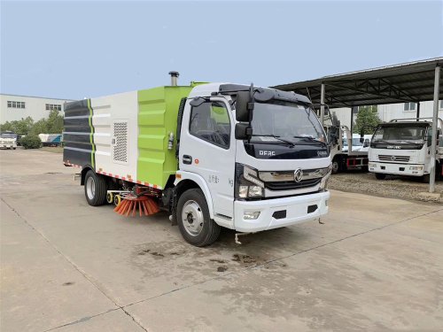 國(guó)六東風(fēng)大多利卡掃路車（7.5立方）